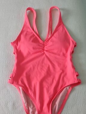 COCO RAVE Womens STRAPPY TROPI GLOW SEXY SWIM CORAL ONE PIECE SIZE M